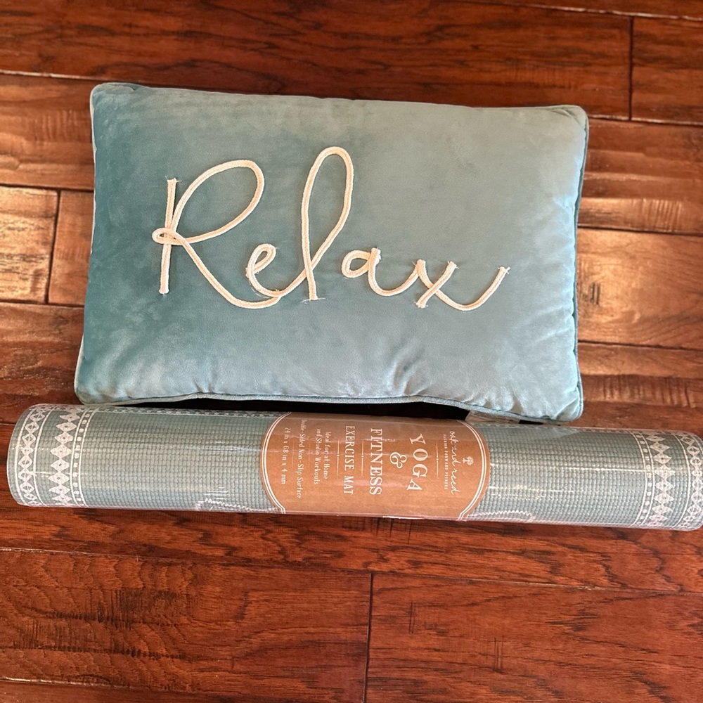 Yoga Mat & Pillow Set